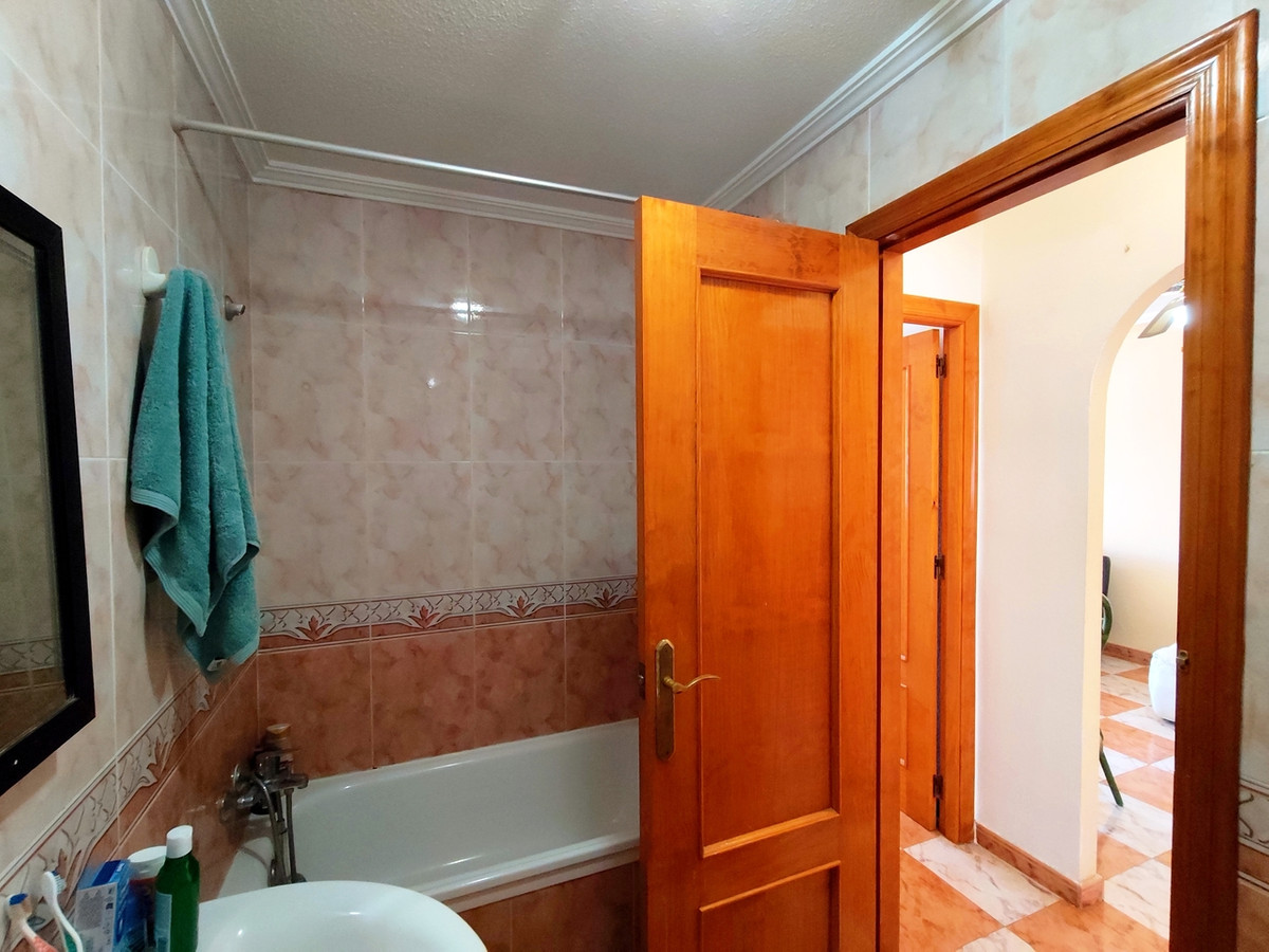 2 Bed Apartment for sale in Villamartin Costa Blanca, Alicante, Spain