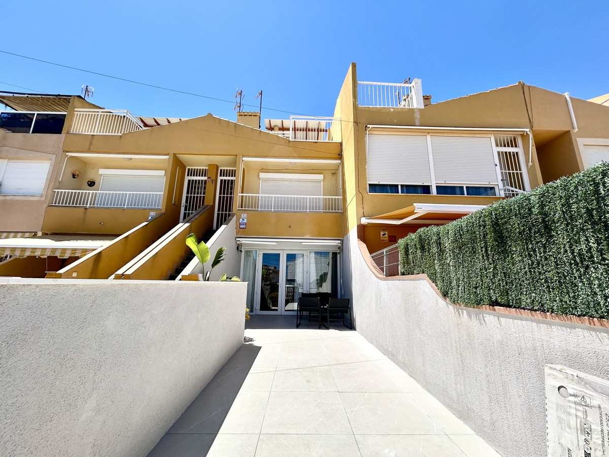 Se vende Apartamento Planta Baja de 2 dormitorios en Costa Blanca, Alicante, España