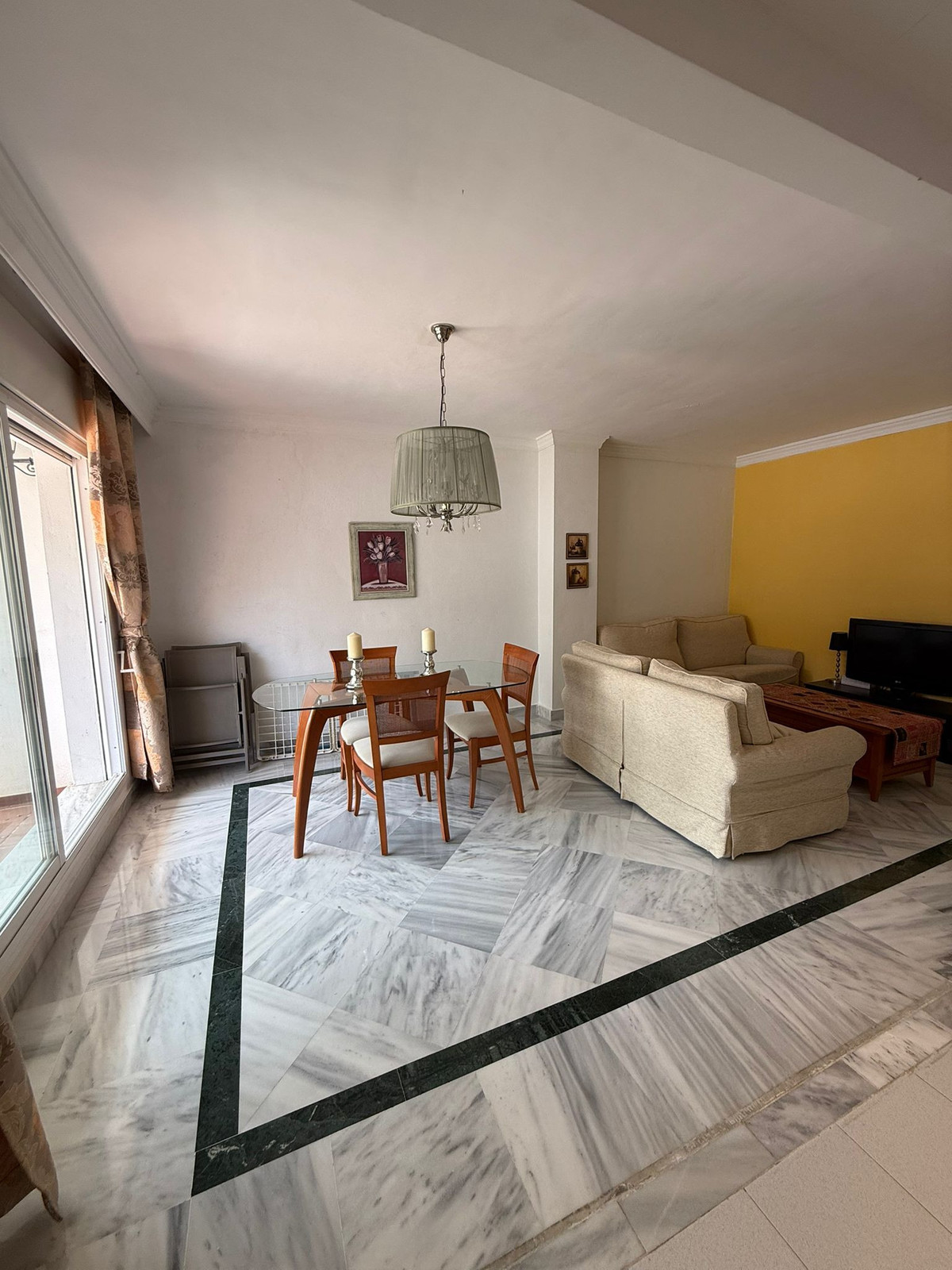 Se vende Apartamento Planta Media de 2 dormitorios en Costa Del Sol, Málaga, España