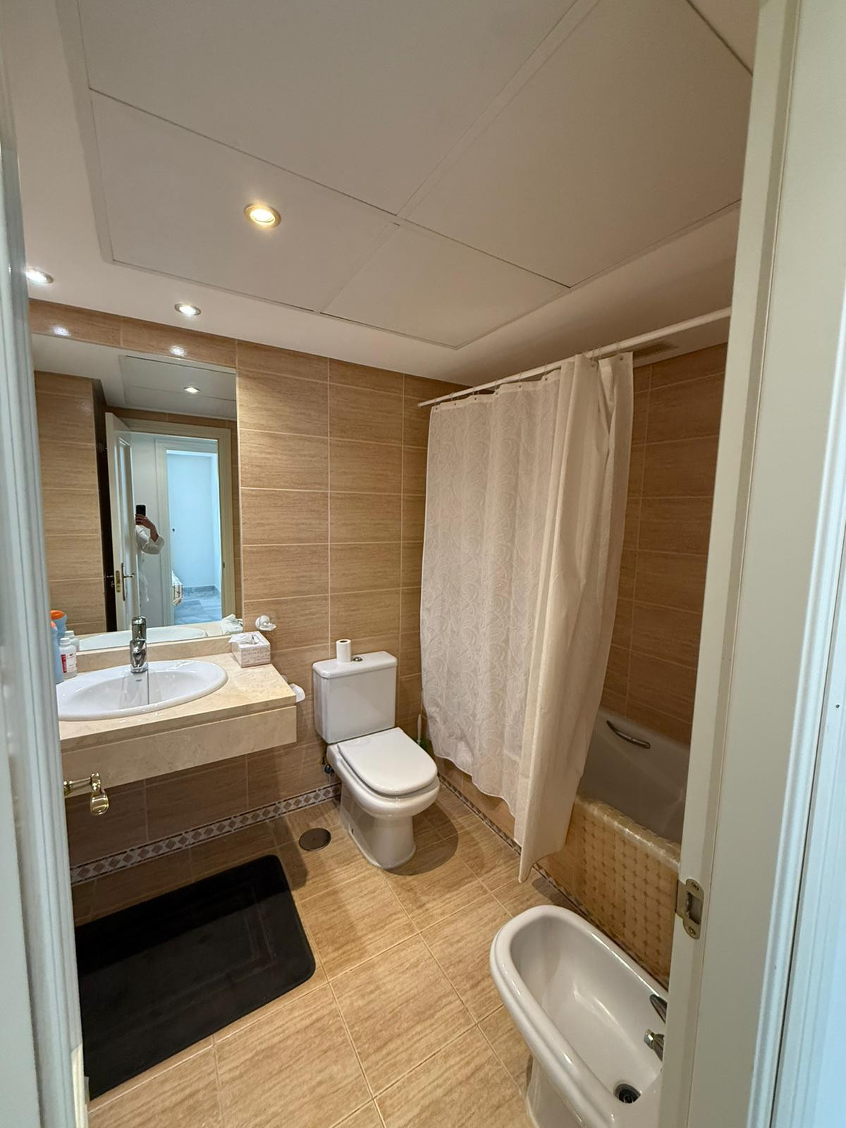 Se vende Apartamento Planta Media de 2 dormitorios en Costa Del Sol, Málaga, España