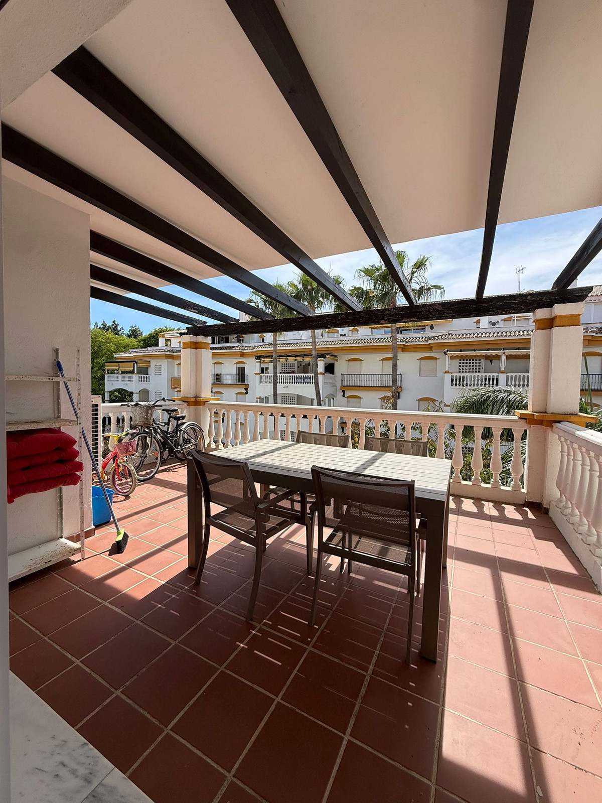 Se vende Apartamento Planta Media de 2 dormitorios en Costa Del Sol, Málaga, España
