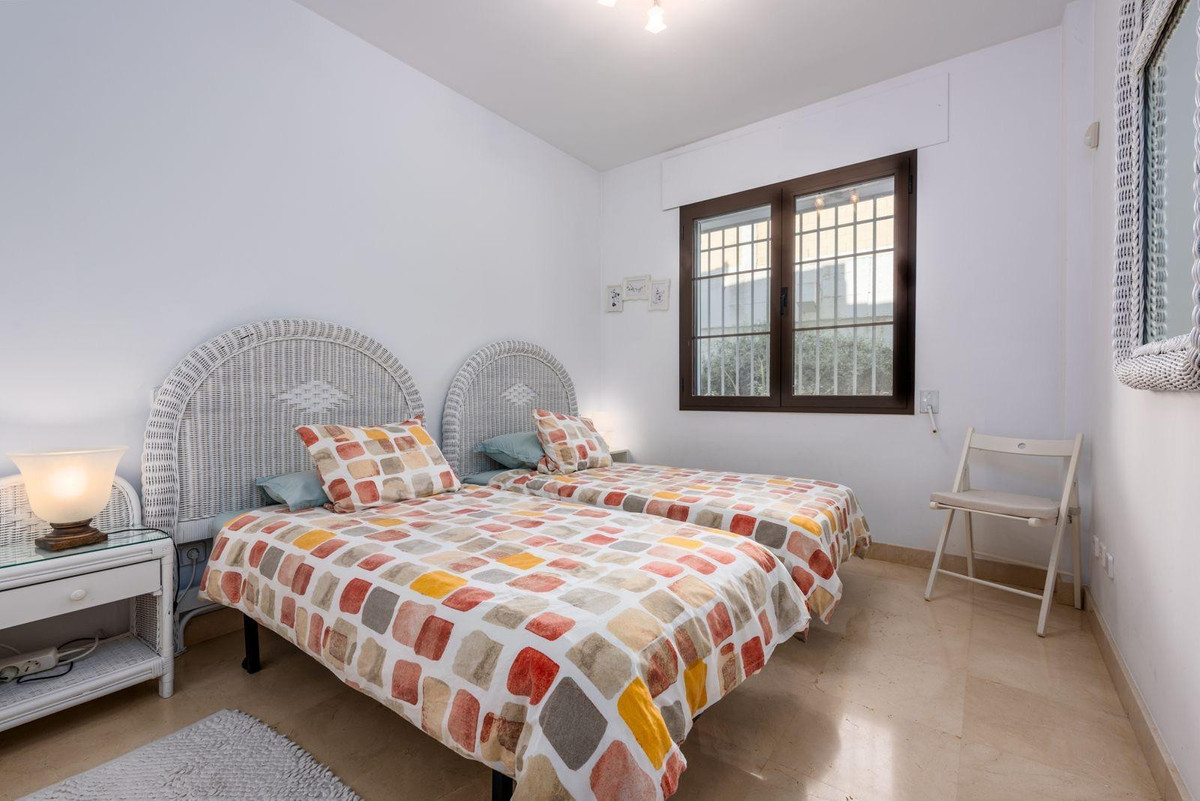 Se vende Apartamento Planta Baja de 2 dormitorios en Costa Del Sol, Málaga, España
