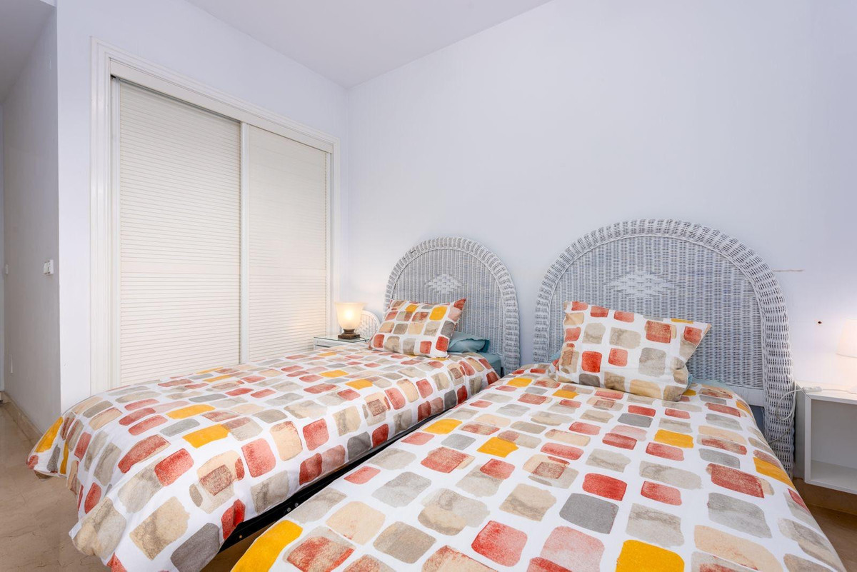 Se vende Apartamento Planta Baja de 2 dormitorios en Costa Del Sol, Málaga, España