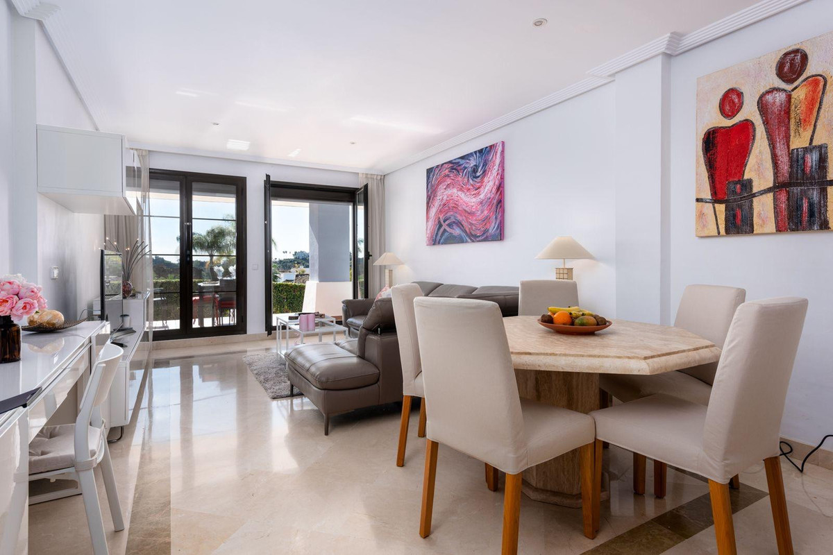 Se vende Apartamento Planta Baja de 2 dormitorios en Costa Del Sol, Málaga, España