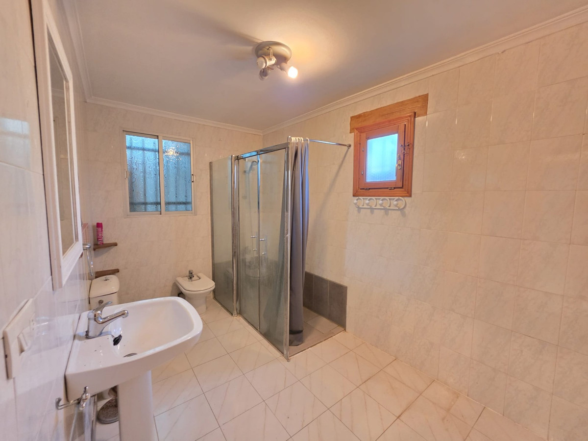 3 Bed Townhouse for sale in Monóvar Costa Blanca, Alicante, Spain