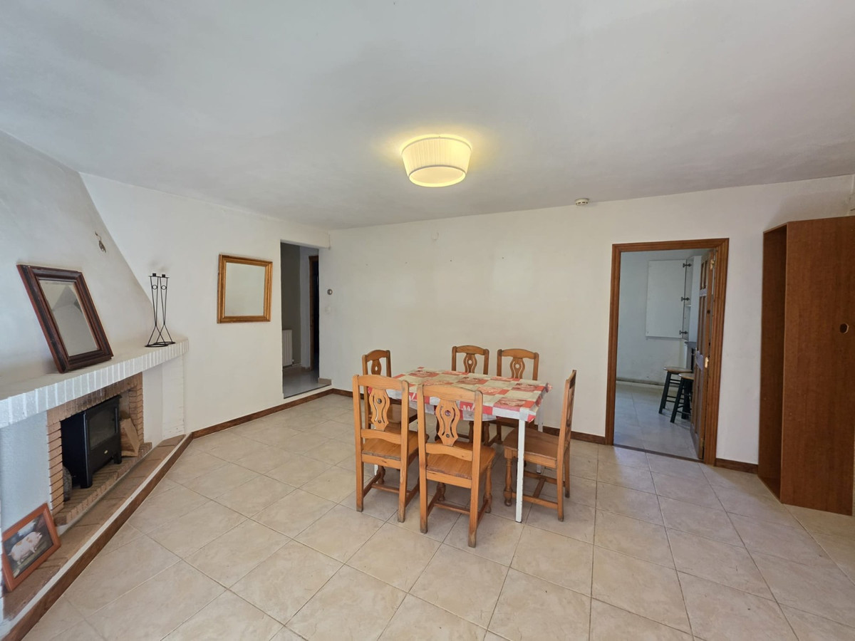 3 Bed Townhouse for sale in Monóvar Costa Blanca, Alicante, Spain