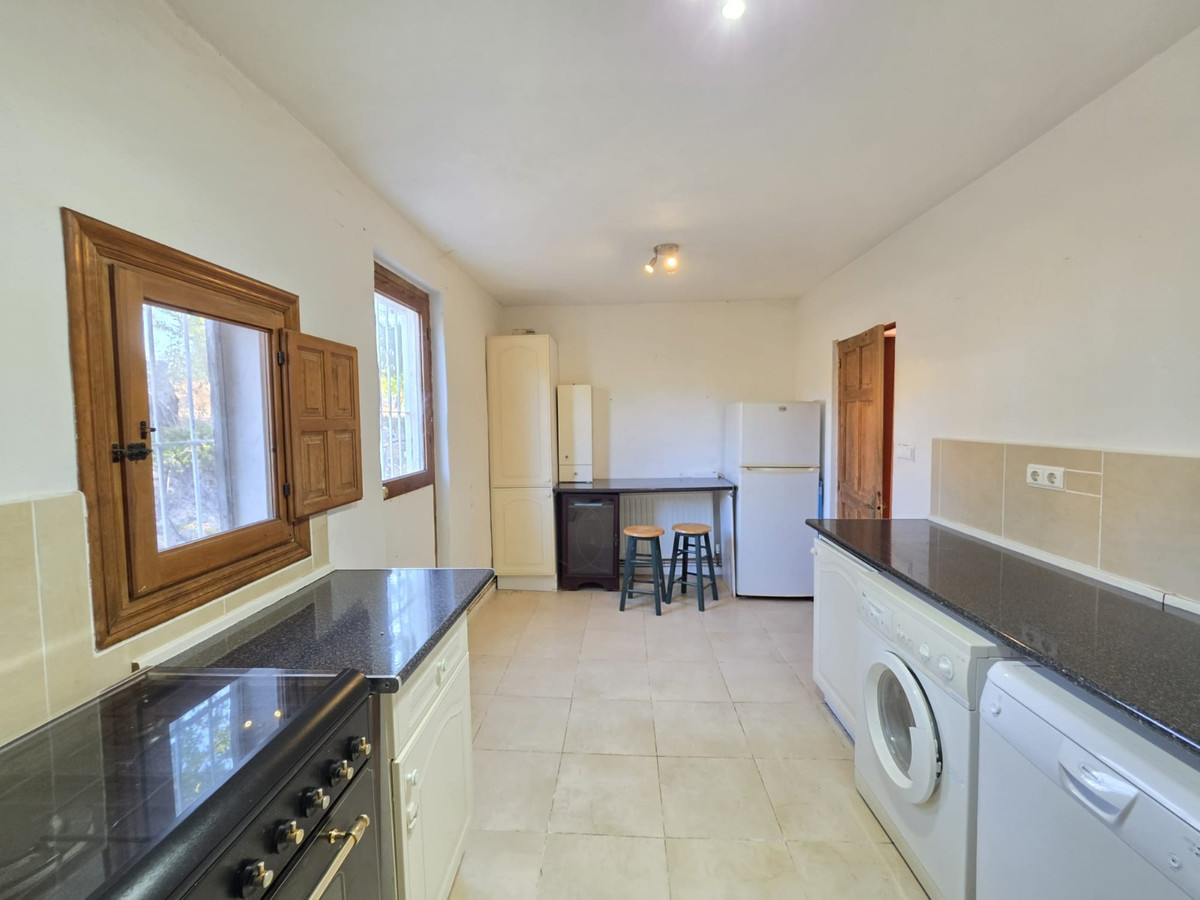 3 Bed Townhouse for sale in Monóvar Costa Blanca, Alicante, Spain