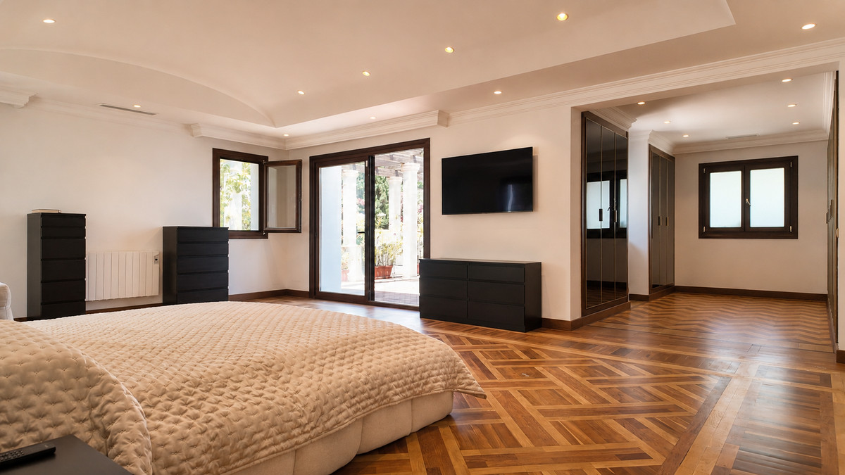 3 Bed Townhouse for sale in The Golden Mile Costa Del Sol, Málaga, Spain