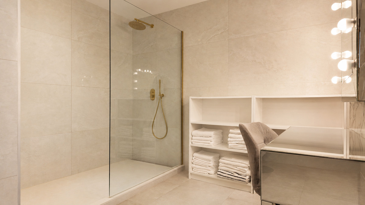 3 Bed Townhouse for sale in The Golden Mile Costa Del Sol, Málaga, Spain