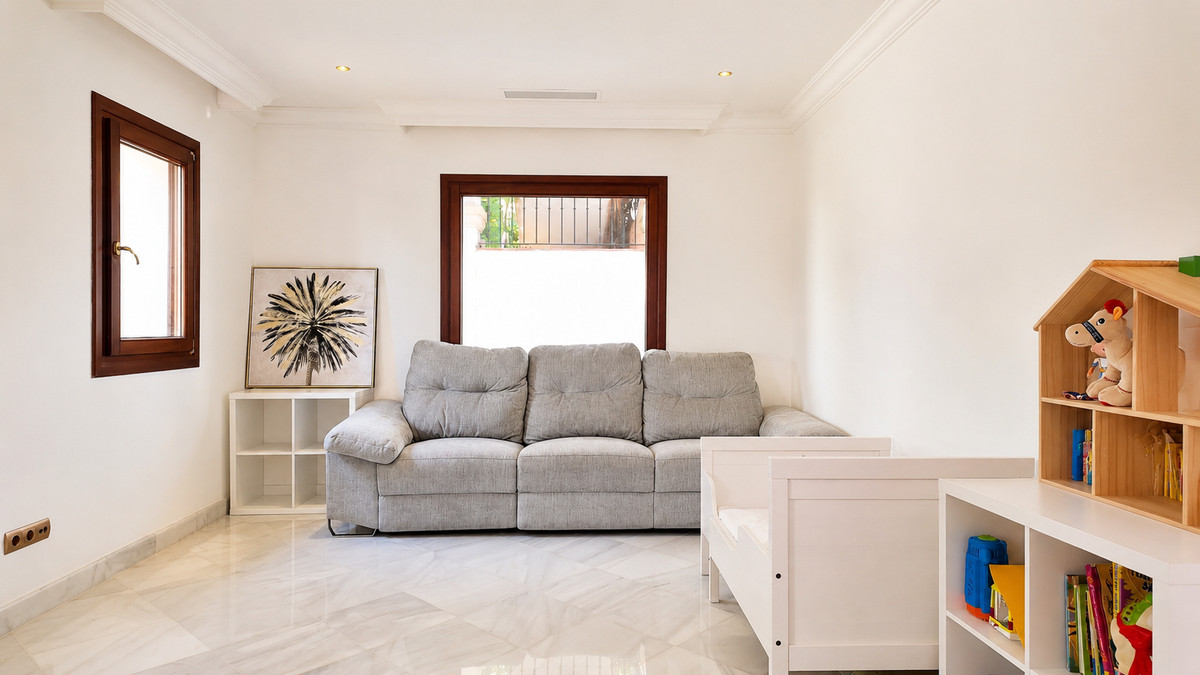 3 Bed Townhouse for sale in The Golden Mile Costa Del Sol, Málaga, Spain