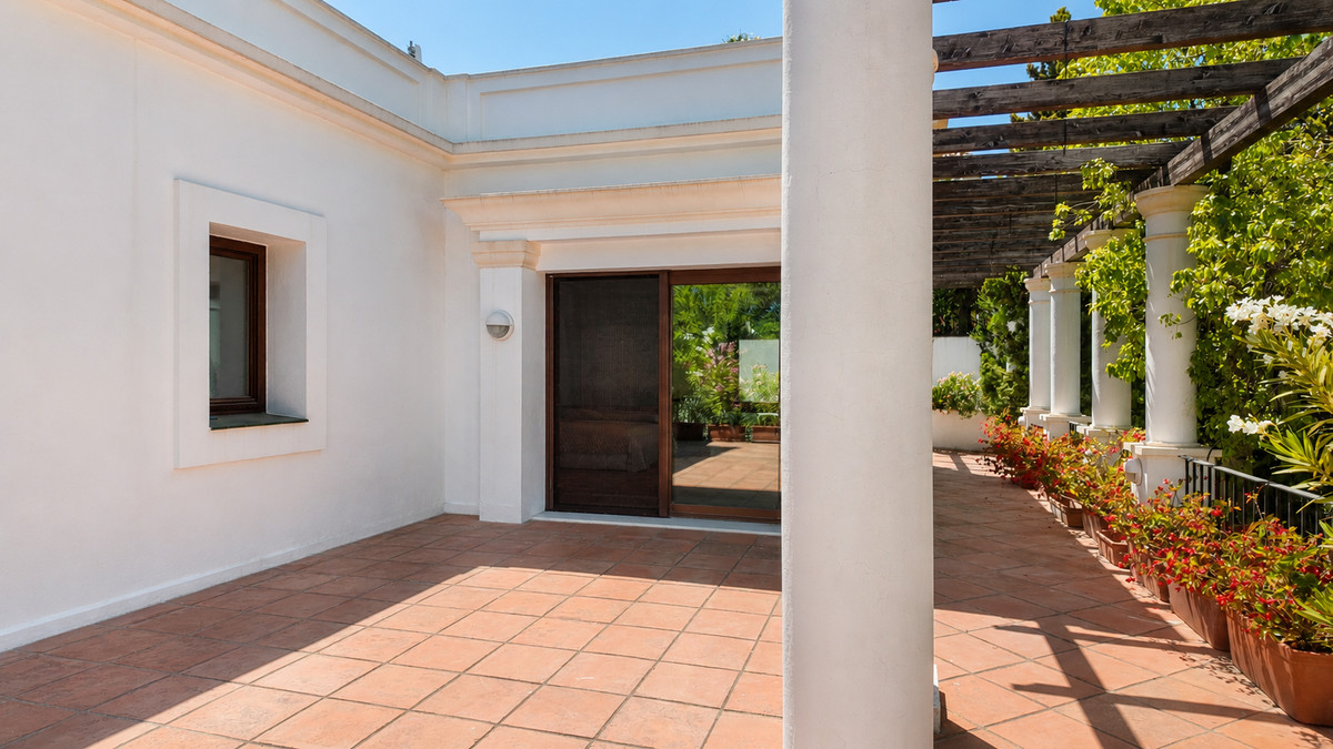3 Bed Townhouse for sale in The Golden Mile Costa Del Sol, Málaga, Spain