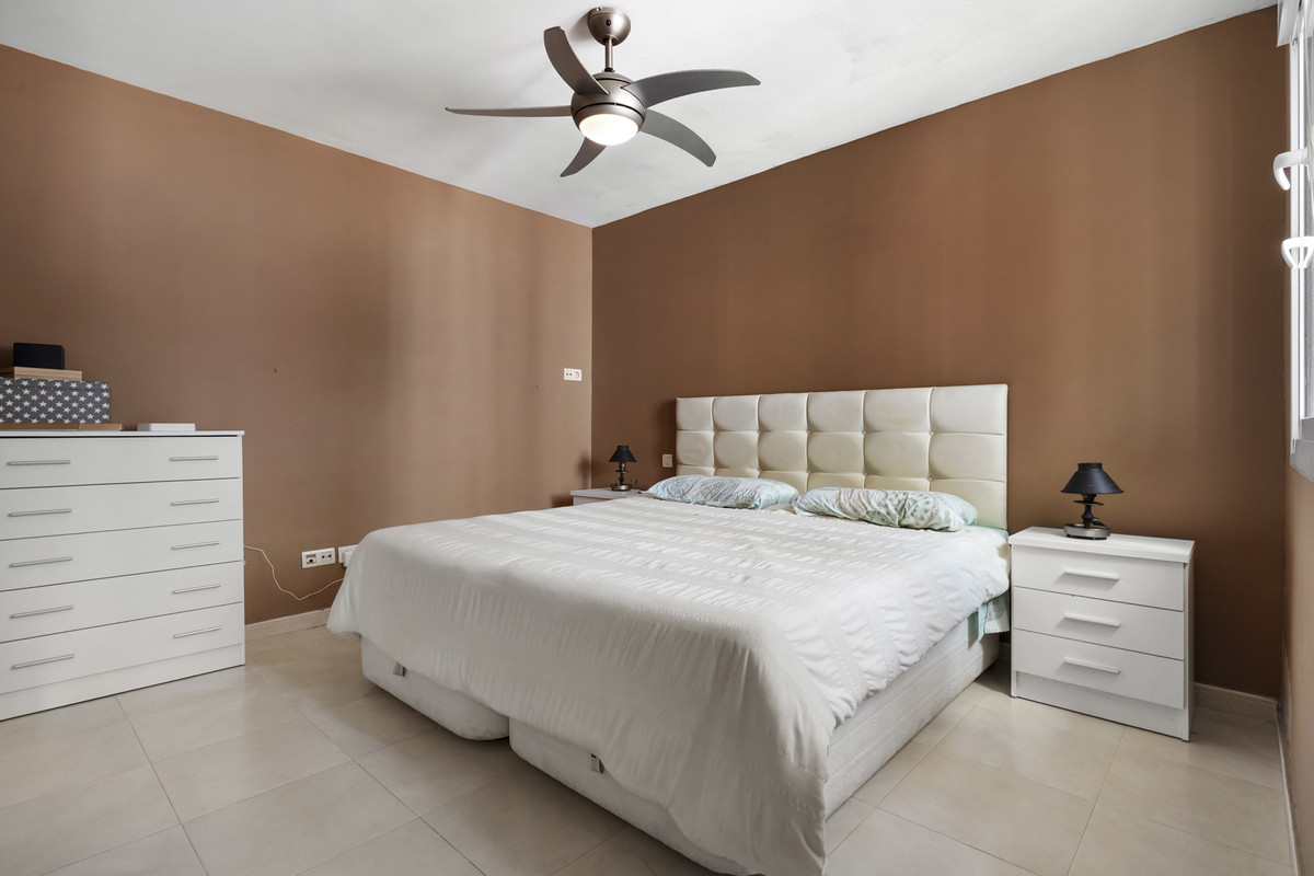3 Bed Apartment for sale in Nueva Andalucía Costa Del Sol, Málaga, Spain