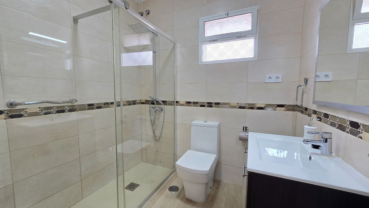 5 Bed Townhouse for sale in Torremolinos Costa Del Sol, Málaga, Spain