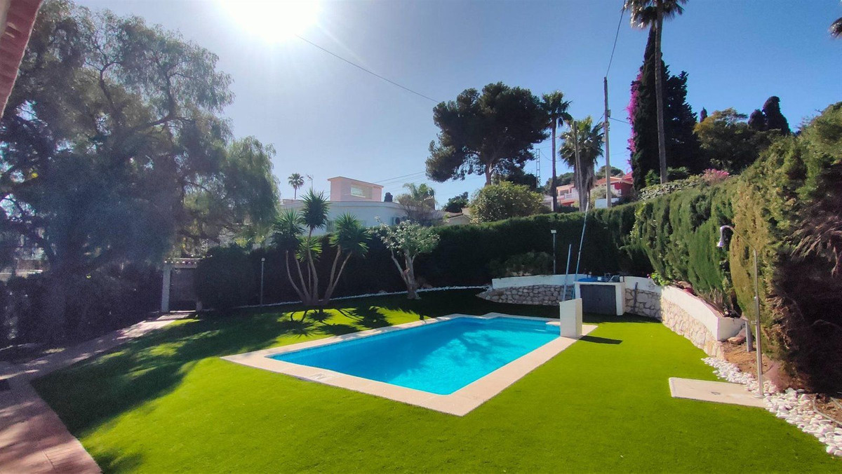 5 Bed Townhouse for sale in Torremolinos Costa Del Sol, Málaga, Spain