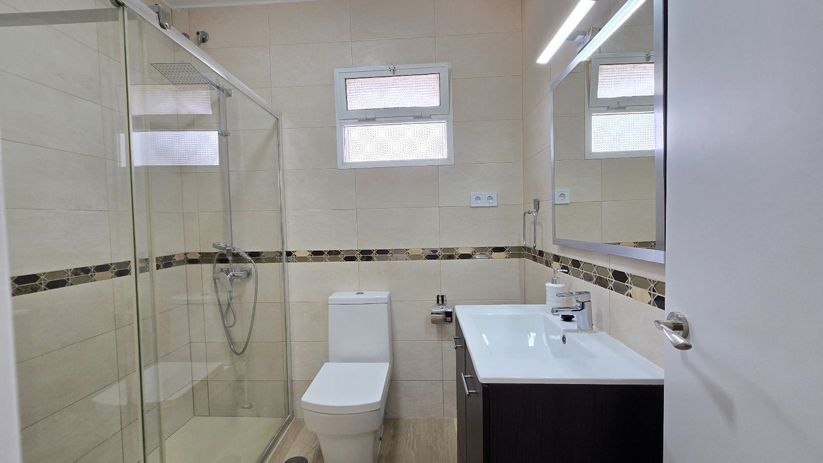 5 Bed Townhouse for sale in Torremolinos Costa Del Sol, Málaga, Spain
