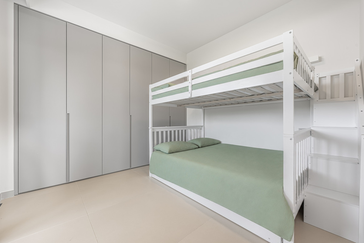 3 Bed Apartment for sale in Fuengirola Costa Del Sol, Málaga, Spain