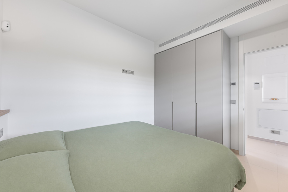 3 Bed Apartment for sale in Fuengirola Costa Del Sol, Málaga, Spain