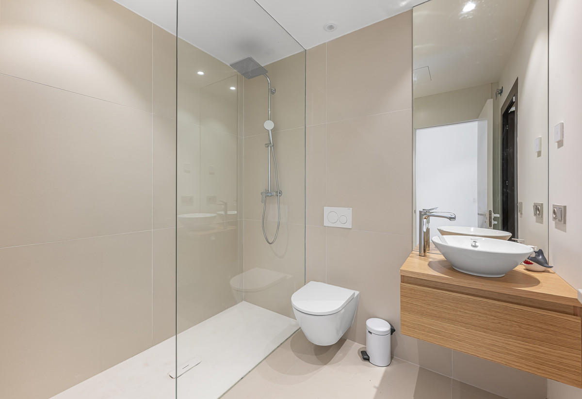 3 Bed Apartment for sale in Fuengirola Costa Del Sol, Málaga, Spain