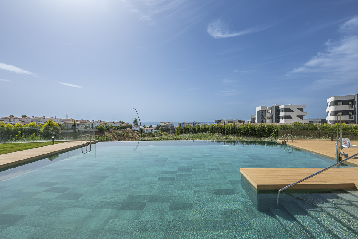 3 Bed Apartment for sale in Fuengirola Costa Del Sol, Málaga, Spain