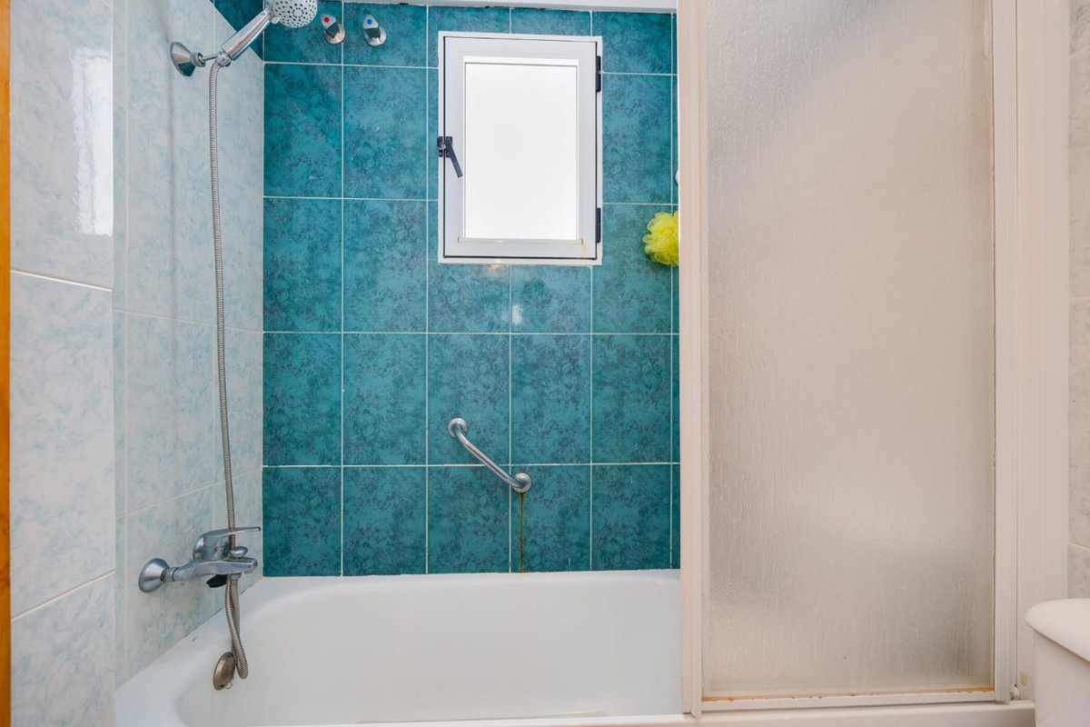 2 Bed Apartment for sale in Torrevieja Costa Blanca, Alicante, Spain
