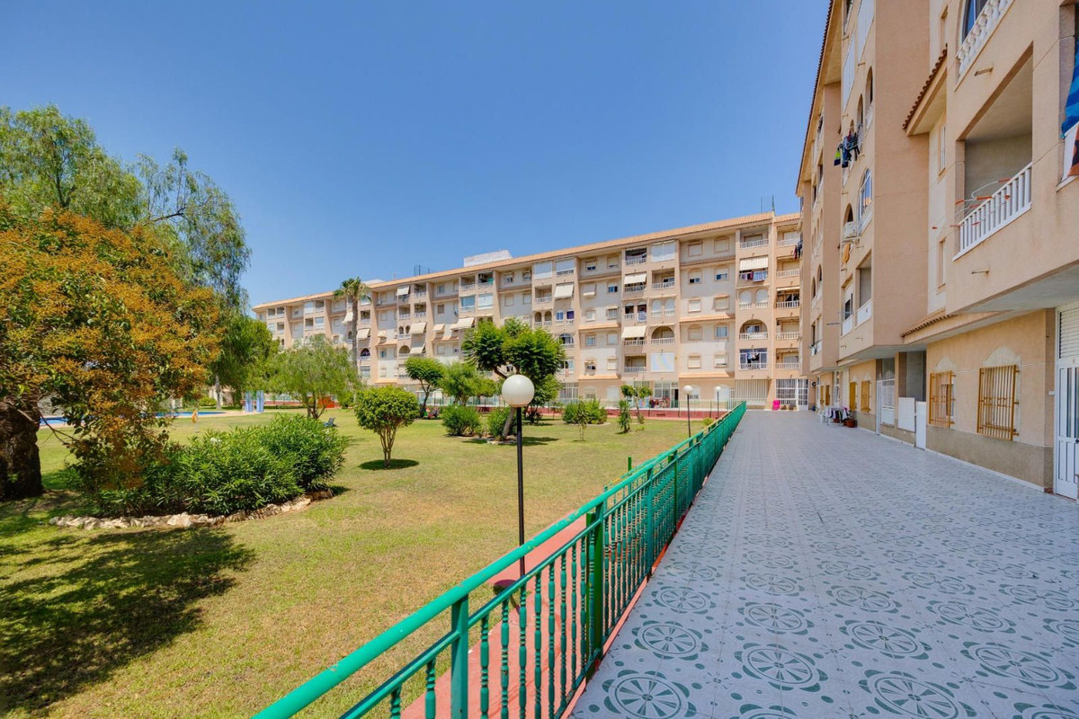 2 Bed Apartment for sale in Torrevieja Costa Blanca, Alicante, Spain