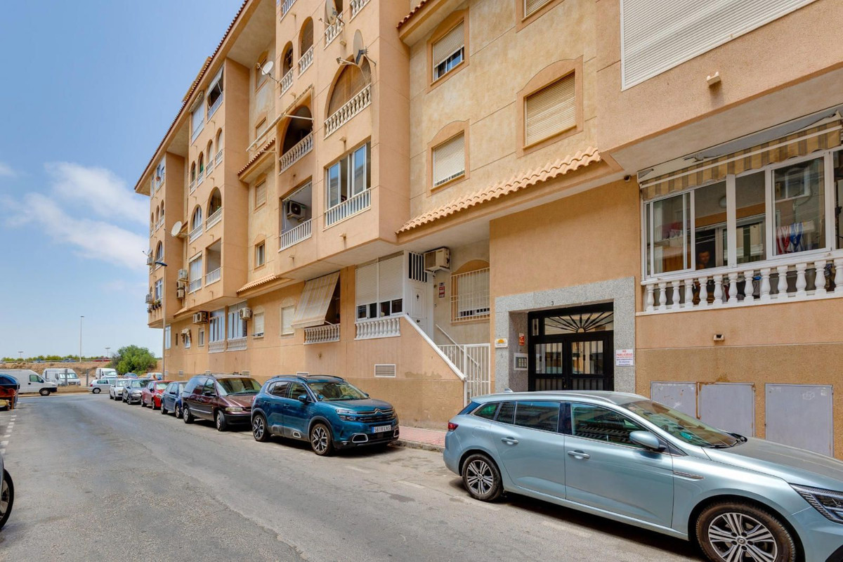 2 Bed Apartment for sale in Torrevieja Costa Blanca, Alicante, Spain