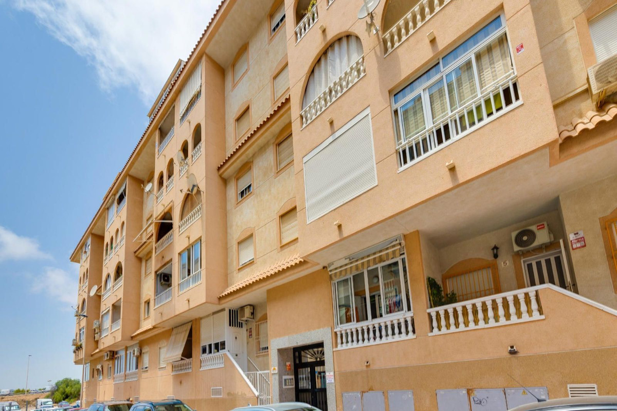 2 Bed Apartment for sale in Torrevieja Costa Blanca, Alicante, Spain