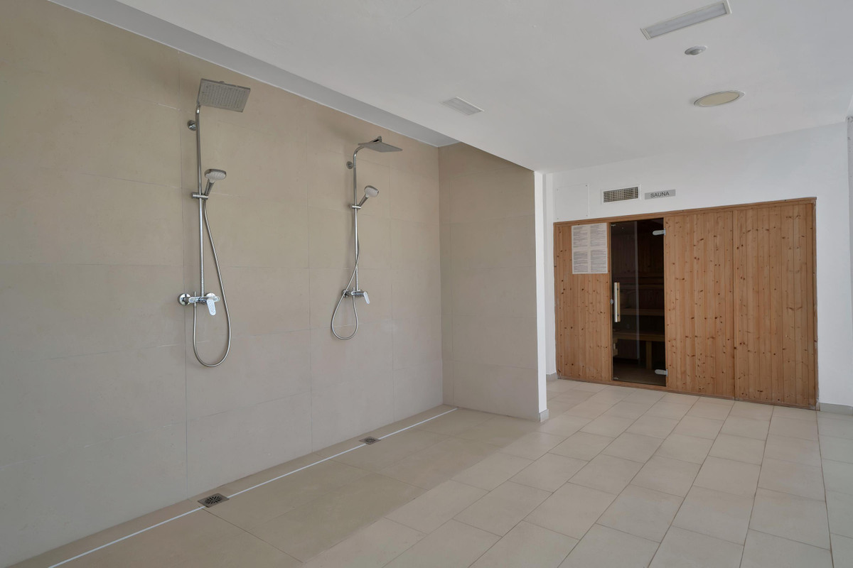 Se vende Apartamento Planta Baja de 2 dormitorios en Costa Del Sol, Málaga, España