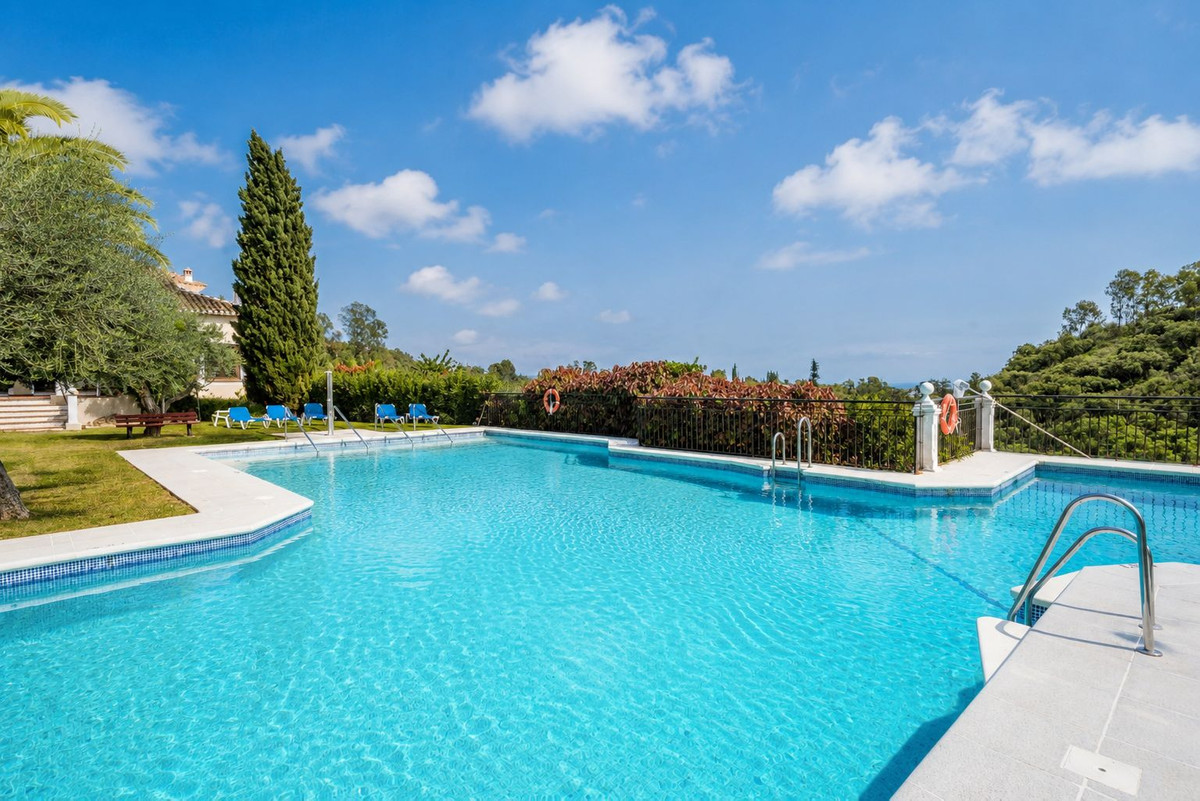 Se vende Apartamento Planta Media de 2 dormitorios en Costa Del Sol, Málaga, España