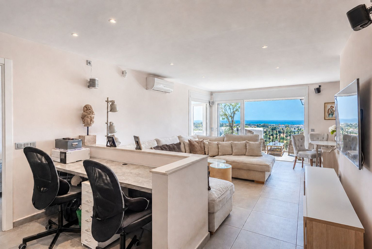 Se vende Apartamento Planta Media de 2 dormitorios en Costa Del Sol, Málaga, España