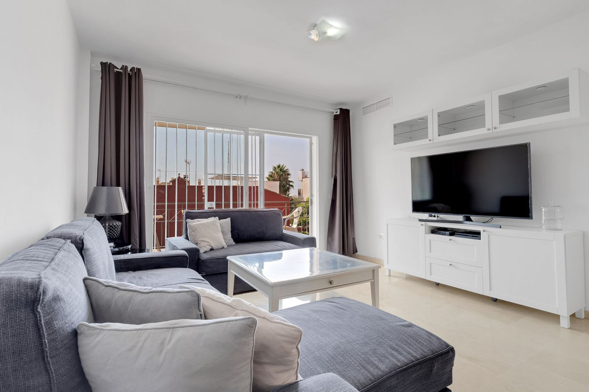 2 Bed Apartment for sale in Fuengirola Costa Del Sol, Málaga, Spain
