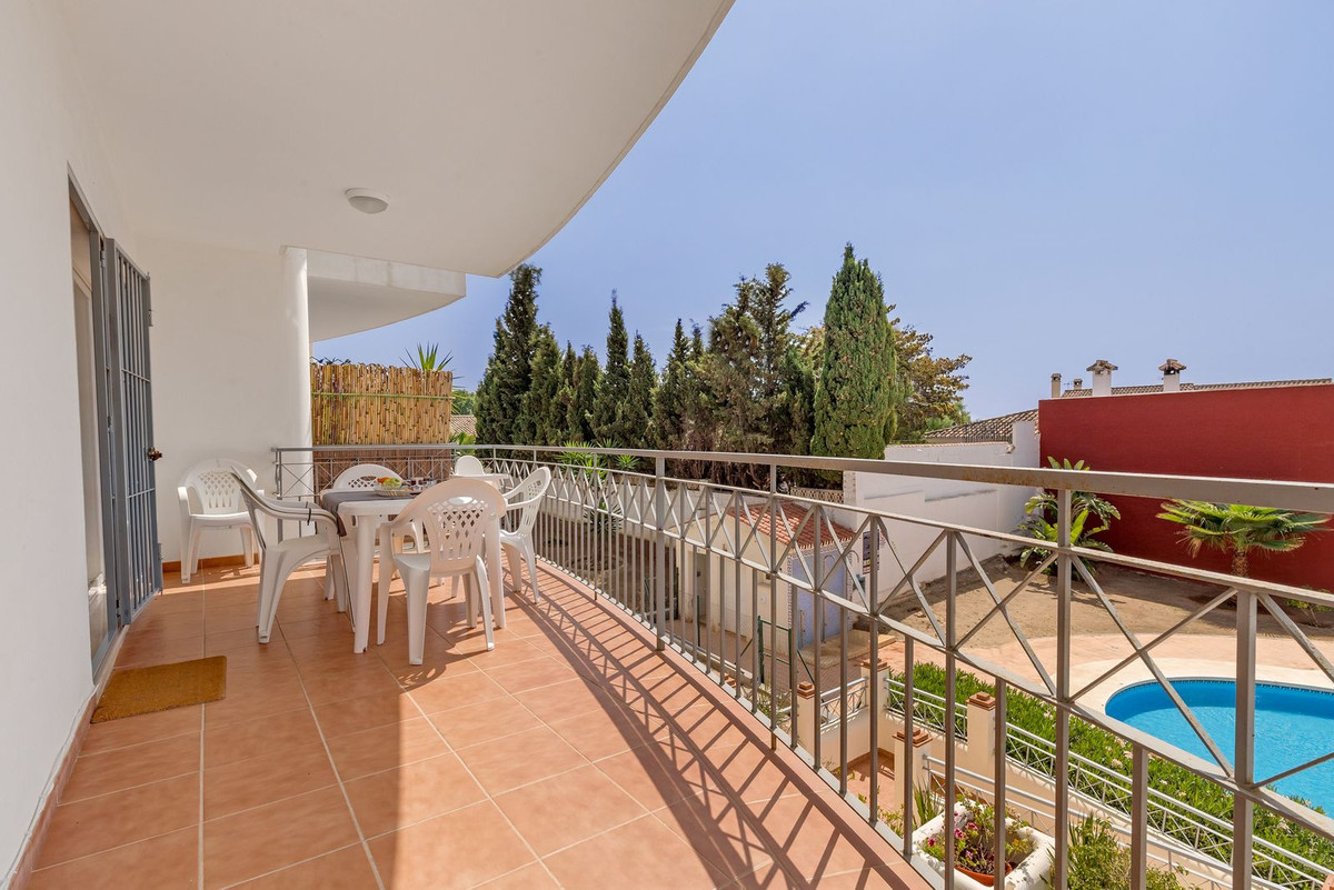 2 Bed Apartment for sale in Fuengirola Costa Del Sol, Málaga, Spain