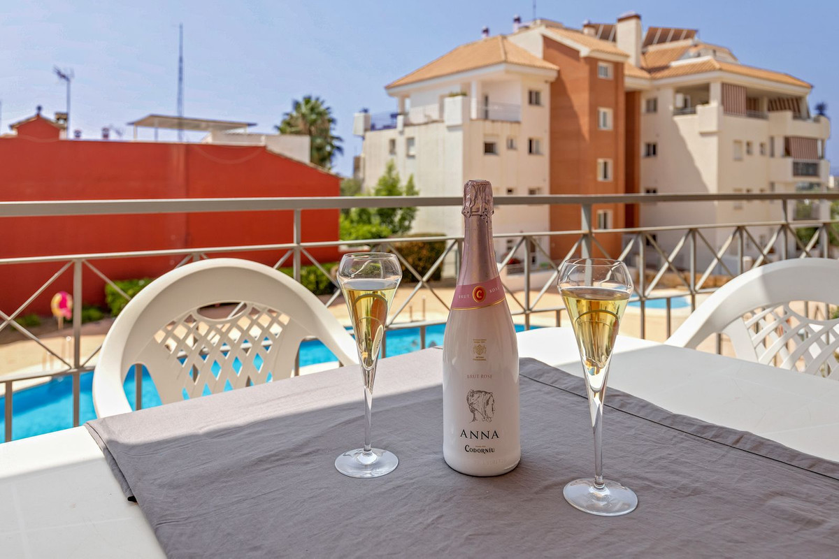 2 Bed Apartment for sale in Fuengirola Costa Del Sol, Málaga, Spain