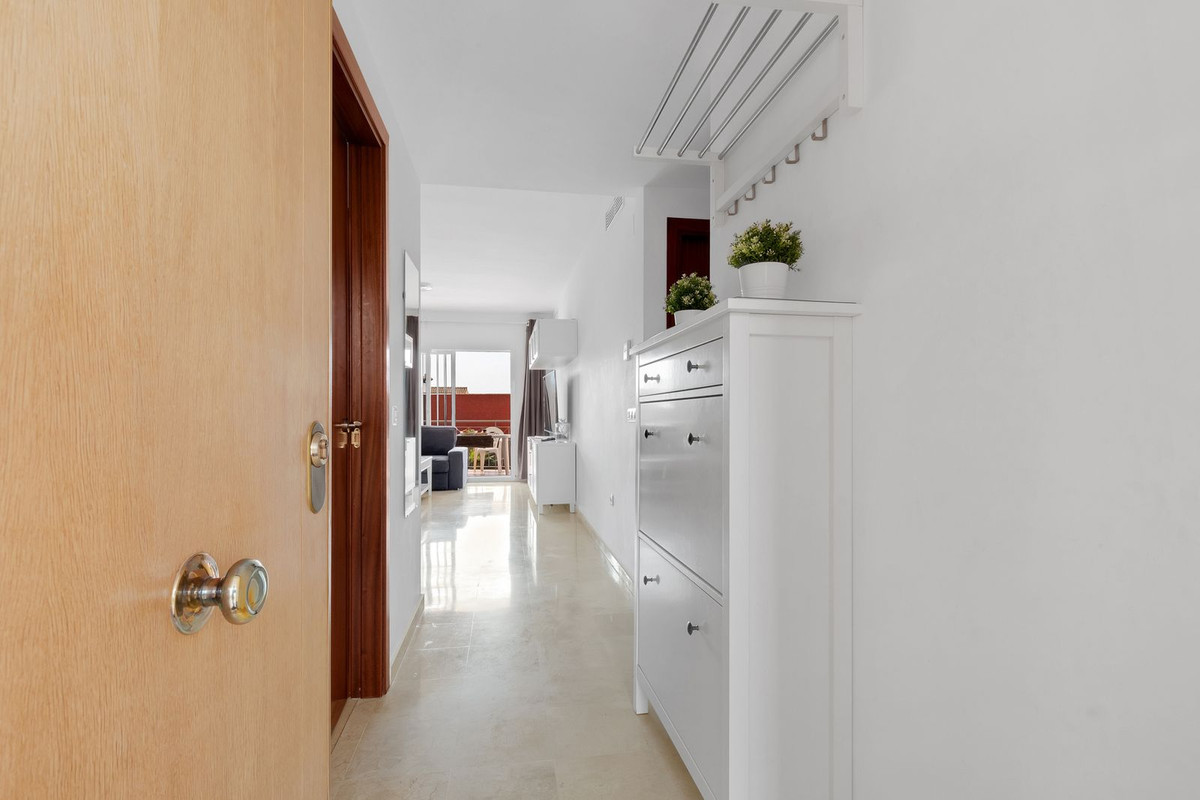 2 Bed Apartment for sale in Fuengirola Costa Del Sol, Málaga, Spain
