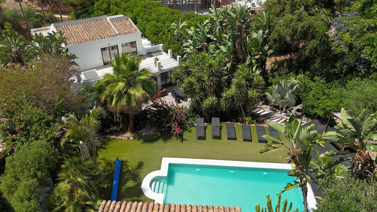 Se vende Villa - Chalet de 5 dormitorios en Costa Del Sol, Málaga, España