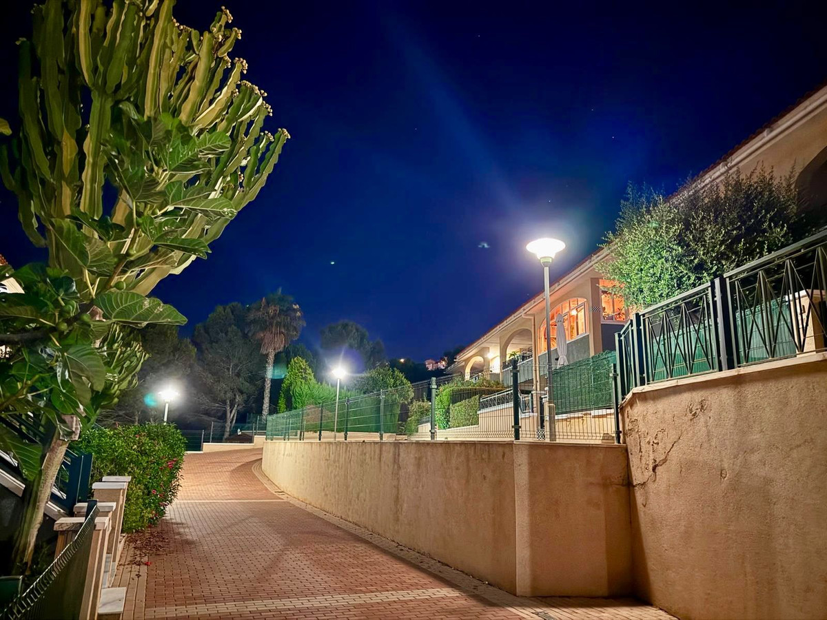 2 Bed Apartment for sale in Gran Alacant Costa Blanca, Alicante, Spain