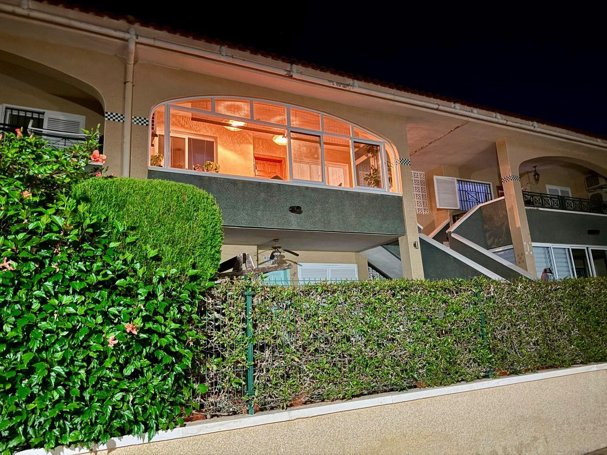 2 Bed Apartment for sale in Gran Alacant Costa Blanca, Alicante, Spain
