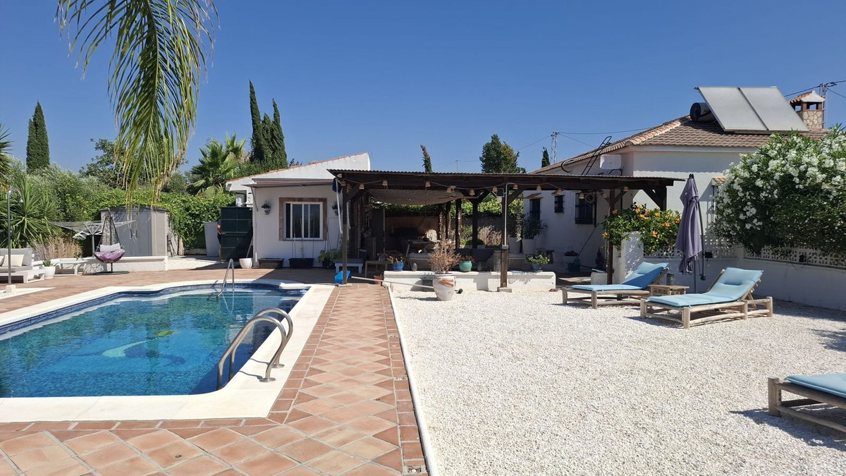 3 Bed Townhouse for sale in Alhaurín El Grande Costa Del Sol, Málaga, Spain