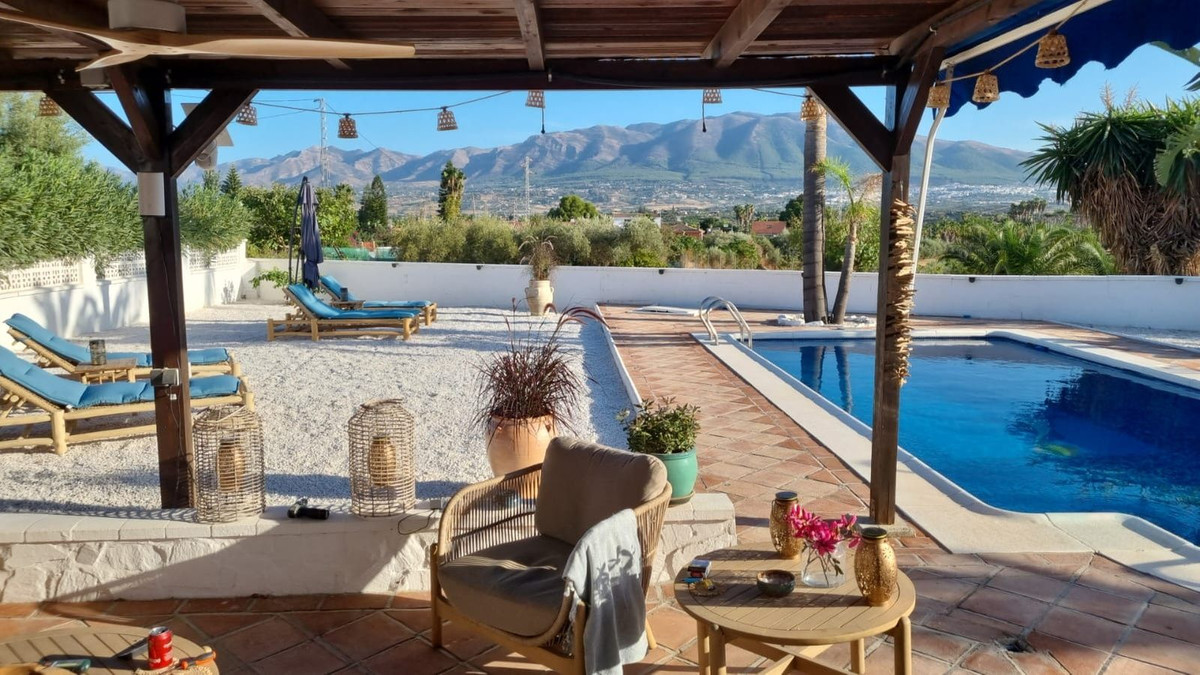 3 Bed Townhouse for sale in Alhaurín El Grande Costa Del Sol, Málaga, Spain