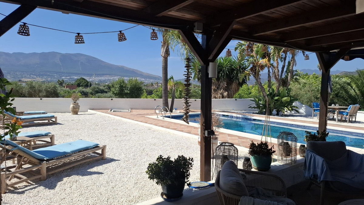 3 Bed Townhouse for sale in Alhaurín El Grande Costa Del Sol, Málaga, Spain