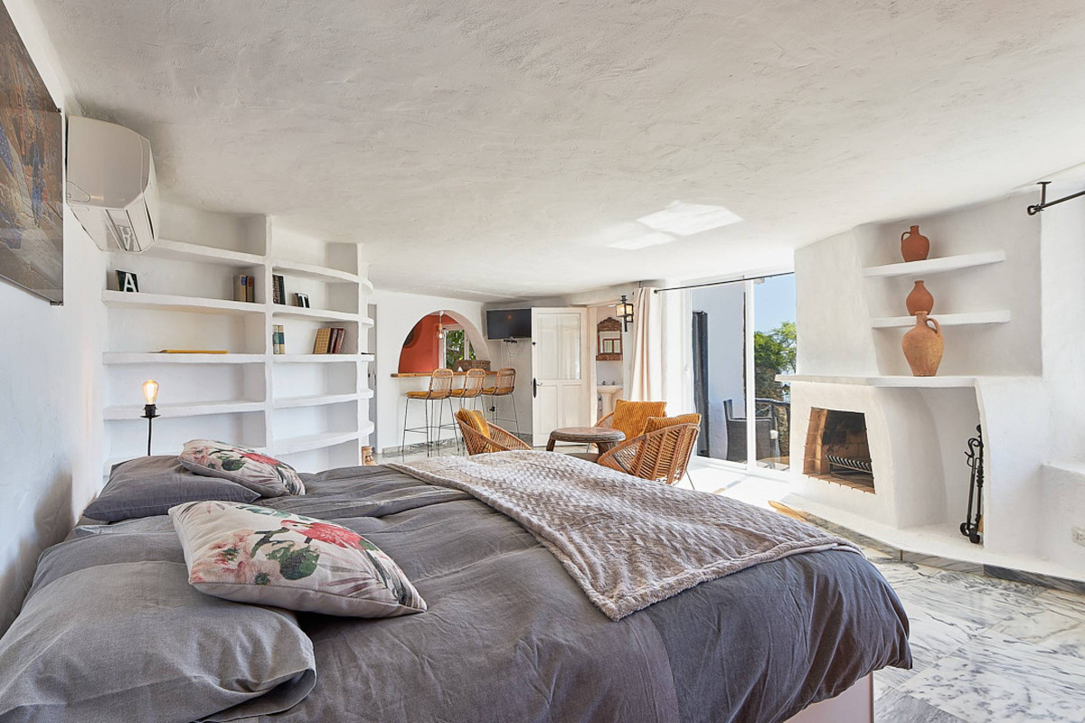 8 Bed Commercial unit for sale in Mijas Costa Del Sol, Málaga, Spain