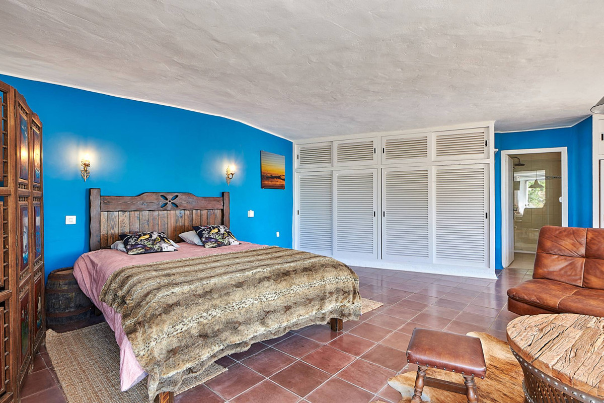 8 Bed Commercial unit for sale in Mijas Costa Del Sol, Málaga, Spain