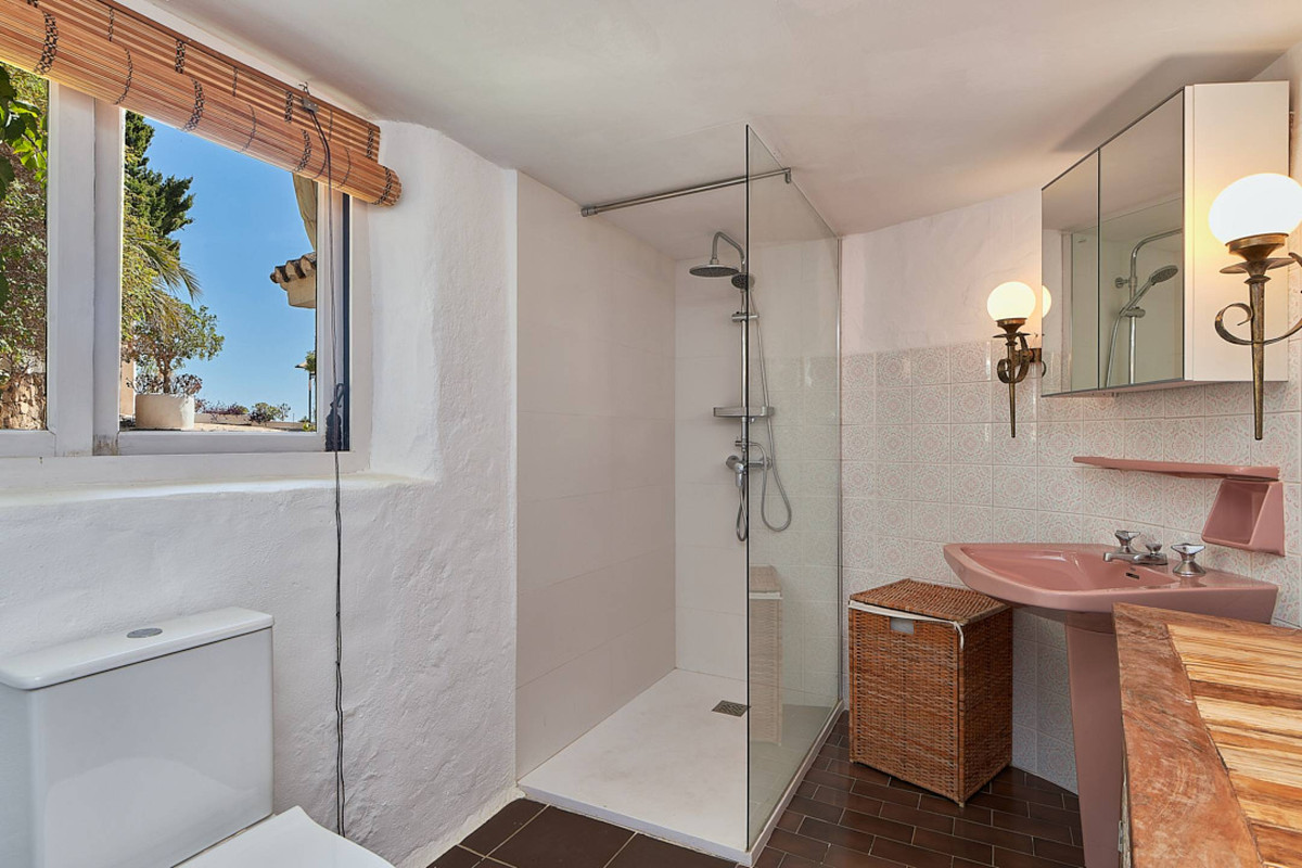 8 Bed Commercial unit for sale in Mijas Costa Del Sol, Málaga, Spain