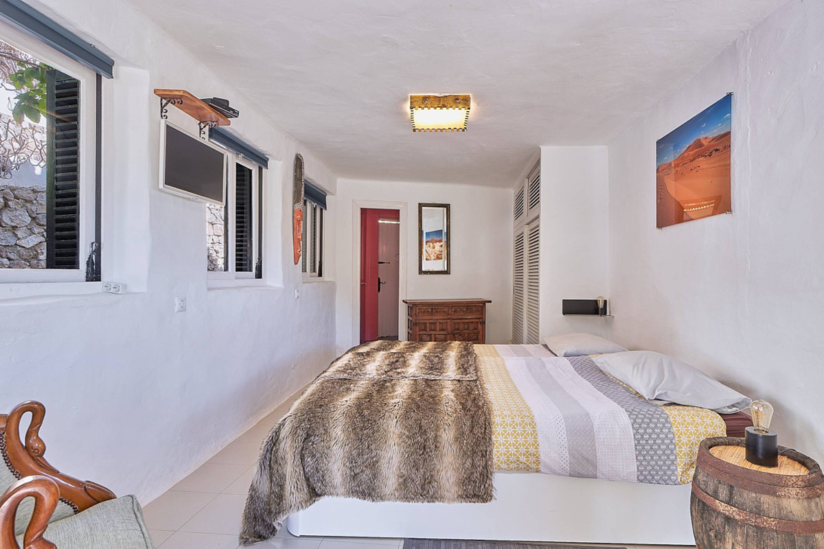 8 Bed Commercial unit for sale in Mijas Costa Del Sol, Málaga, Spain