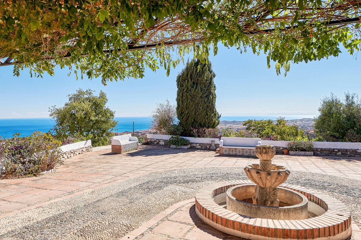 8 Bed Commercial unit for sale in Mijas Costa Del Sol, Málaga, Spain