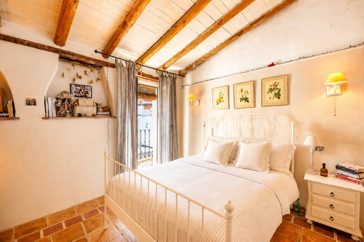 4 Bed Townhouse for sale in Gaucín Costa Del Sol, Málaga, Spain