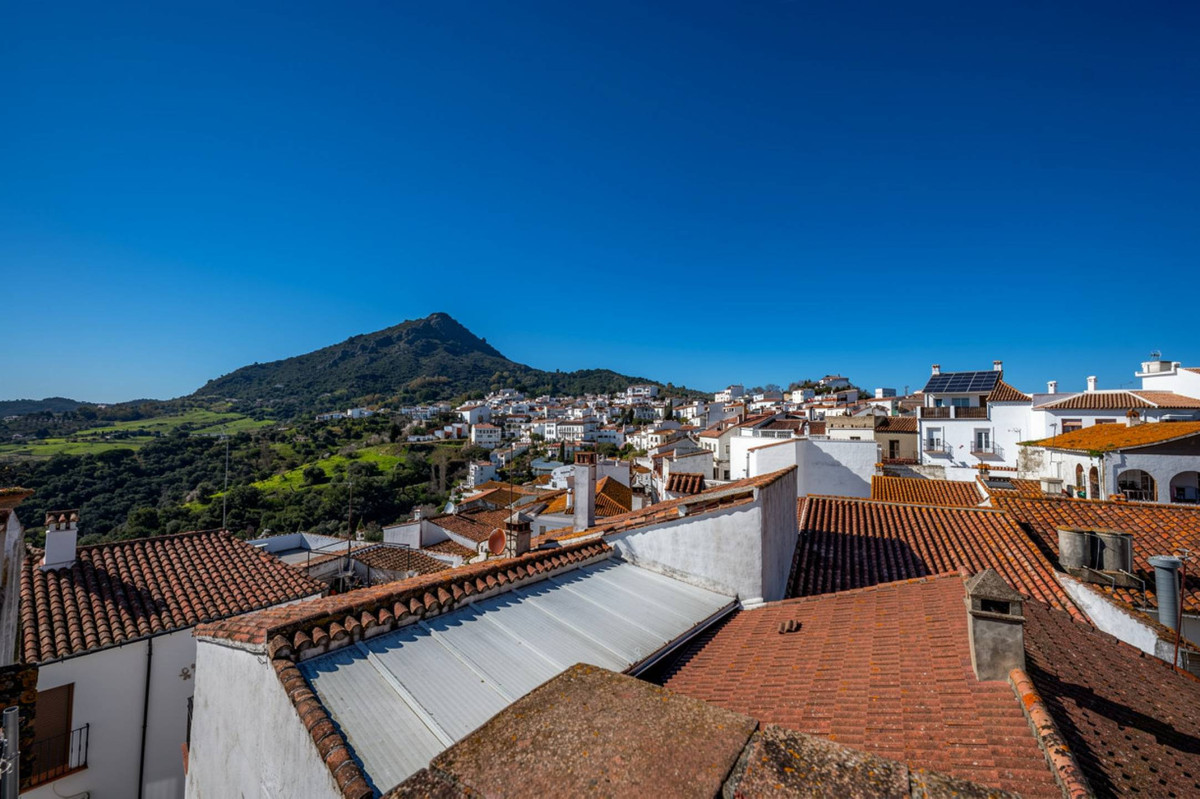 4 Bed Townhouse for sale in Gaucín Costa Del Sol, Málaga, Spain