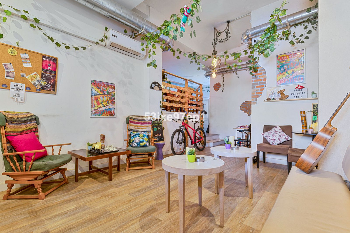 Commercial unit for sale in Fuengirola Costa Del Sol, Málaga, Spain