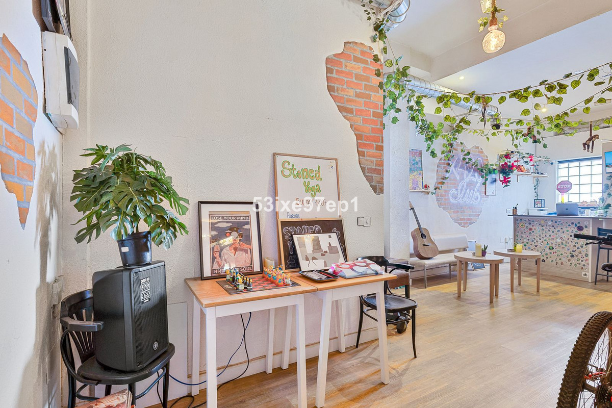 Commercial unit for sale in Fuengirola Costa Del Sol, Málaga, Spain
