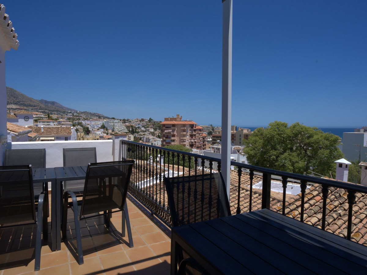 5 Bed Townhouse for sale in Torreblanca Costa Del Sol, Málaga, Spain